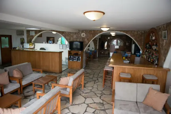 Le Village Hotel 4