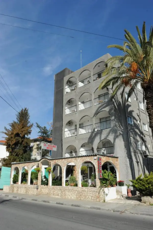 Le Village Hotel 6